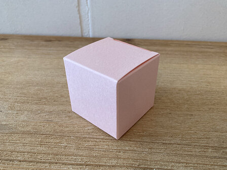 kubus doosje roze