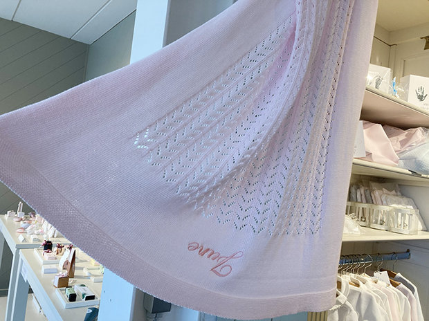 retro deken gebreid met naam roze