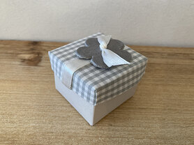 Kubus met deksel en bloem - donkergrijs