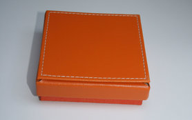 Vierkant doosje lederlook - oranje Vierkant doosje lederlook - oranje